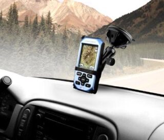 SUPPORTO IN PLASTICA A VENTOSA per Lowrance Endura Sierra Safari Out&Back RAM-MOUNT RAM-MOUNT RAP-B-166-2-LO9U