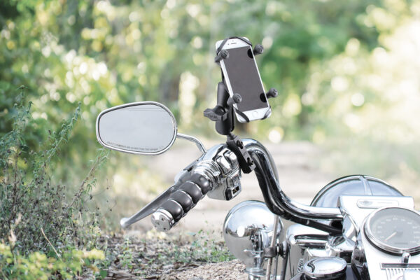 RAM® X-Grip® Phone Mount with Motorcycle Brake/Clutch Reservoir Base Ram Mounts RAM-B-174-UN7 - immagine 3