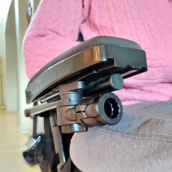 RAM Base Universale per Binario per Sedia a Rotelle con Funzione di Sgancio Rapido e Girevole Ram Mounts RAP-AAPR-WCT - immagine 5