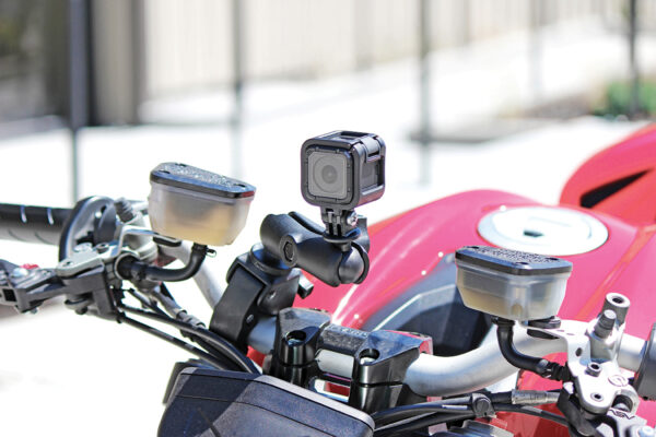 RAM® Tough-Claw™ Double Ball Mount with Universal Action Camera Adapter Ram Mounts RAP-B-400-GOP1 - immagine 3