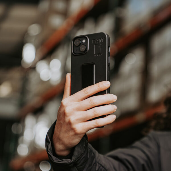 IntelliSkin per Apple iPhone 15più Ram Mounts RAM-GDS-SKIN-AP43 - immagine 8