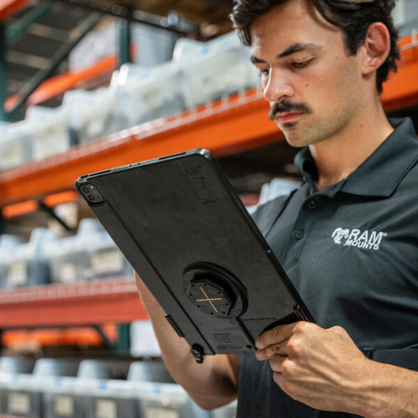 Custodia sottile IntelliSkinRM per iPad Pro 12.9 3a - 6a generazione (pogo pad posteriori) Ram Mounts RAM-GDS-SKIN-AP37-TCB - immagine 6