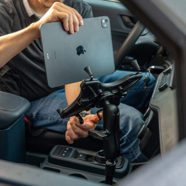 RAM Pod HD 24" Supporto veicolare con RAM X-Grip per Tablet 9"-11" Ram Mounts RAM-316-HD-UN9U - immagine 8